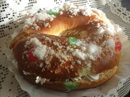 Roscón de reyes con nata