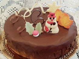 Tarta tres chocolates.