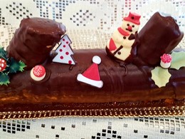 Tronco de Navidad de biscuit y trufa.